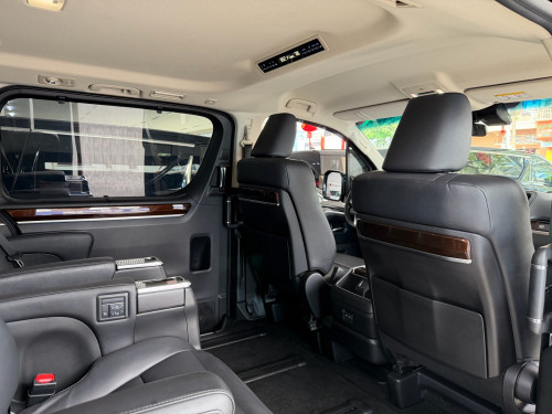 TOYOTA GRANVIA VIP PREMIUM 2022 ម៉ាស៊ូត​
