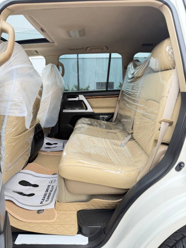 Toyota Land Cruiser V6 2010 ឡេីង​ស៊េរី​ទាំង​ក្នុង​ក្រៅ​ 2021 Full option អារ៉ាប់​