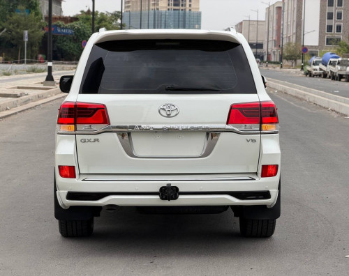 Toyota Land Cruiser V6 2010 ឡេីង​ស៊េរី​ទាំង​ក្នុង​ក្រៅ​ 2021 Full option អារ៉ាប់​