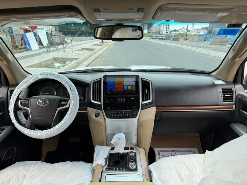 Toyota Land Cruiser V6 2010 ឡេីង​ស៊េរី​ទាំង​ក្នុង​ក្រៅ​ 2021 Full option អារ៉ាប់​