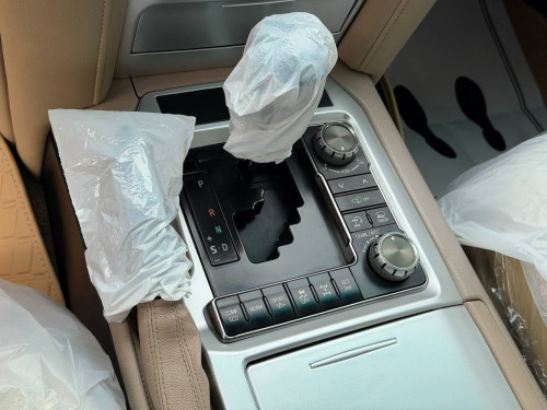 Toyota Land Cruiser V6 2010 ឡេីង​ស៊េរី​ទាំង​ក្នុង​ក្រៅ​ 2021 Full option អារ៉ាប់​