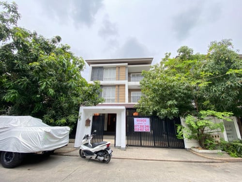 Villa Rosana for rent at Peng Huoth the star Emerald (Aeon2)