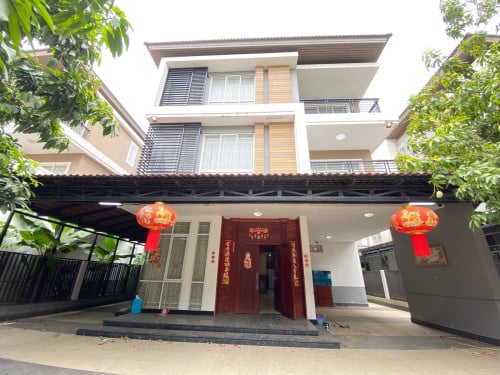 Villa Rosana for rent at Peng Huoth the star Emerald (Aeon2)