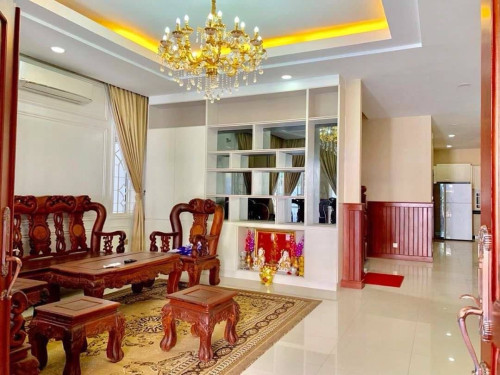 Villa Rosana for rent at Peng Huoth the star Emerald (Aeon2)