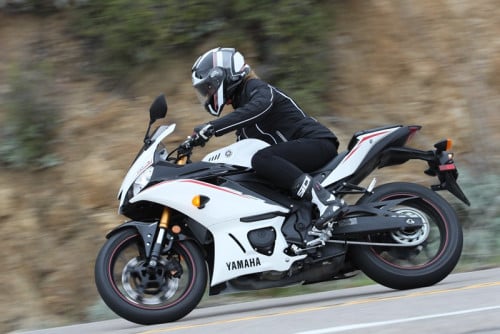 YAMAHA R3 V4 2019 កំលាំង 320cc ក្រដាសពន្ធ ជប៉ុនសុទ្ធ នៅខ្ចីស្អាត