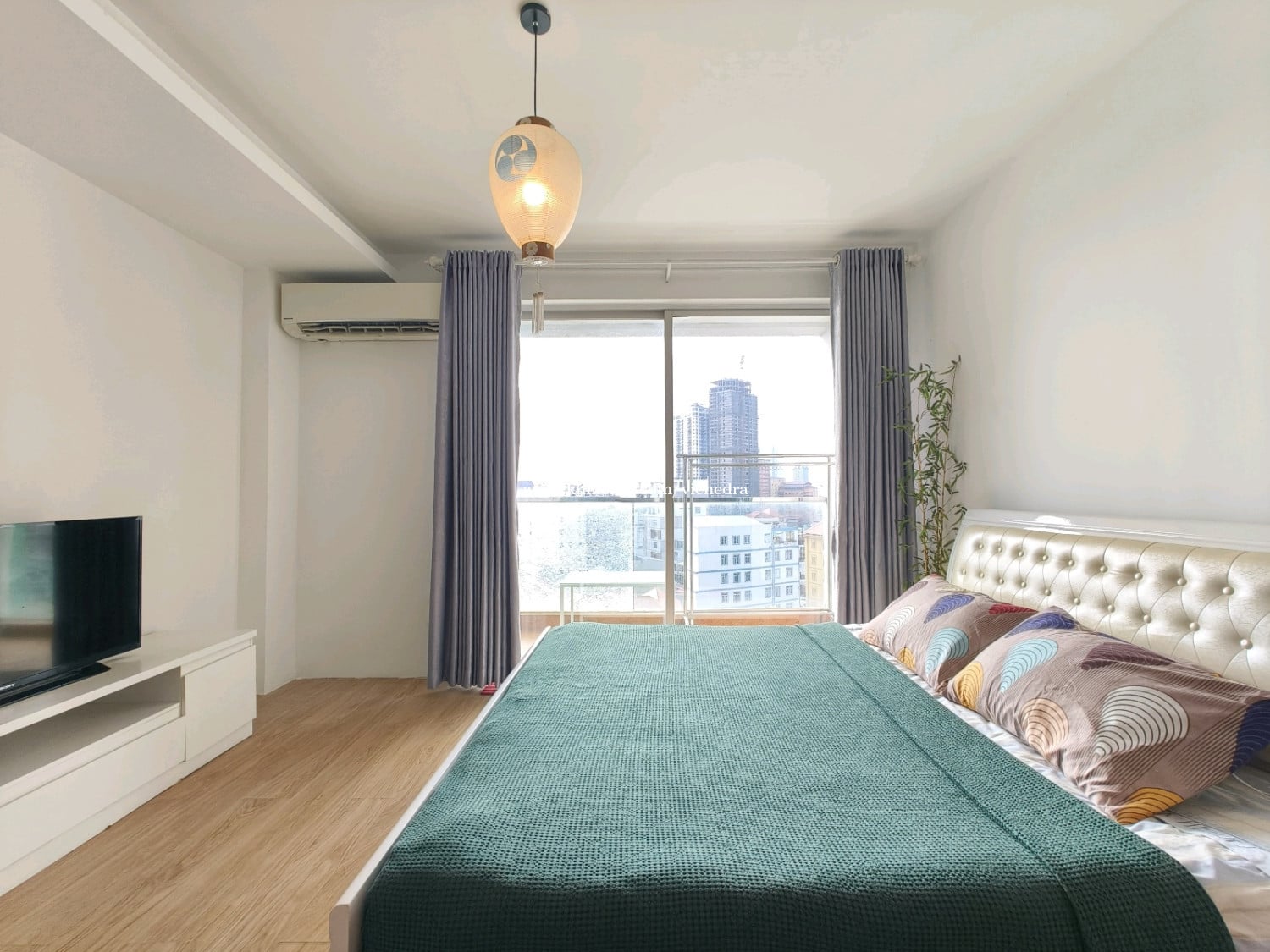 Studio room for sale