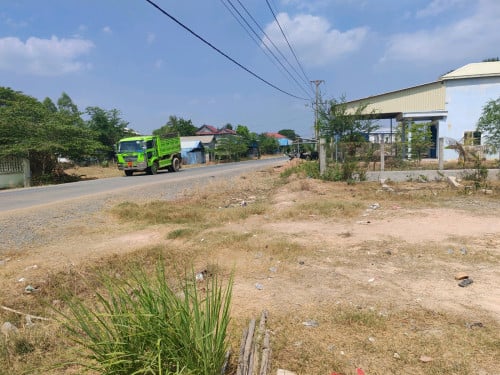ដីលក់