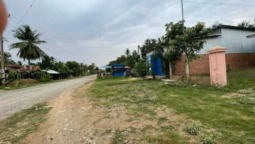 ផ្ទះលក់ជាប់ផ្លូវធំងាយស្រួលរស់នៅប្រកបអាជីវកម្មផ្សេងៗ