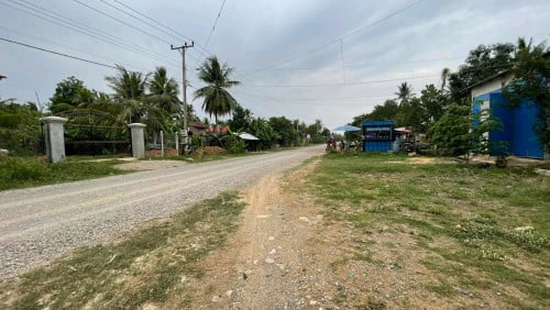 ផ្ទះលក់ជាប់ផ្លូវធំងាយស្រួលរស់នៅប្រកបអាជីវកម្មផ្សេងៗ