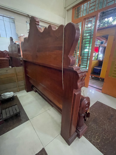 គ្រែបារាំងយក្សដោះបា តម្លៃ ១២០០$ឡៃឡុង