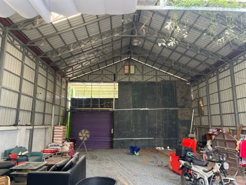ជួលដាក់លក់ឡាន