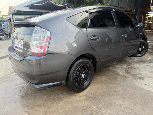 ឡានលក់ប្រញ៉ាប់លុយ