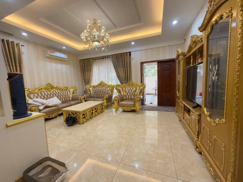 ផ្ទះសម្រាប់ជួល