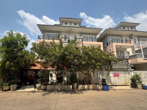 ផ្ទះសម្រាប់ជួល