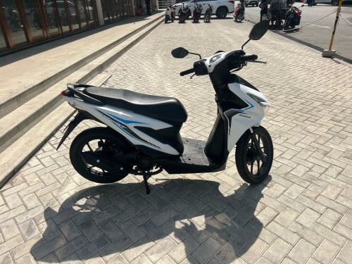 ថ្មីំណាស់