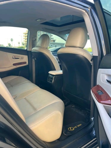 $19,500 LexusHS250h Hybrid 2010