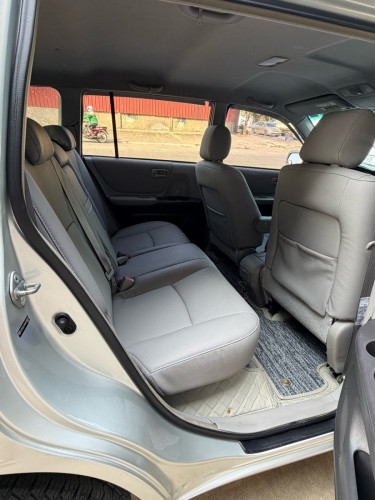 ឆ្នាំ2004V4ប៉ុង1