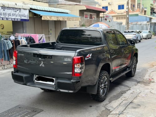 𝐌𝐢𝐭𝐬𝐮𝐛𝐢𝐬𝐡𝐢 𝐓𝐑𝐈𝐓𝐎𝐍 𝐅𝐮𝐥𝐥 𝐨𝐩𝐭𝐢𝐨𝐧 (មេឡាន)ឆ្នាំ 2023  ម្ចាស់ដេីម