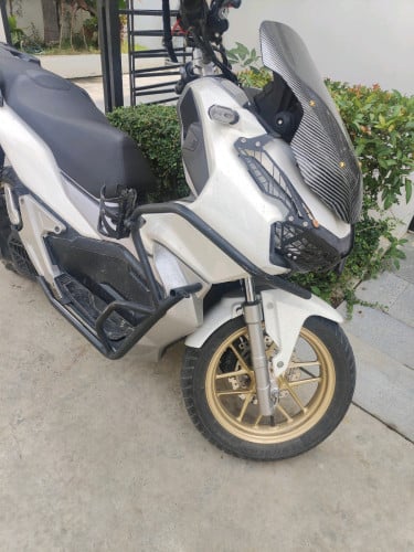 លក់កាងការពារ ADV 150cc 30$