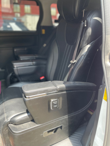 ថ្មីខ្ចីលះ​ ALPHARD 013 ម្ចាស់ដេីមទី1
