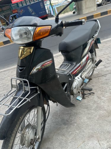 លក់Honda dream