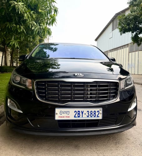 លក់ Kia Carnival ឆ្នាំ 2020 Full Option