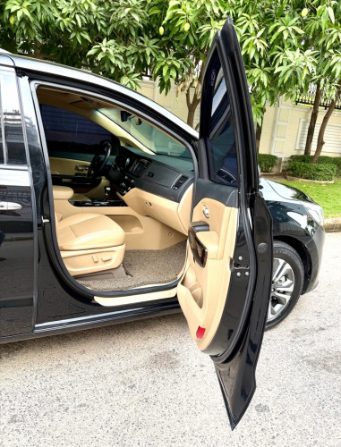លក់ Kia Carnival ឆ្នាំ​ 2020 Full Option
