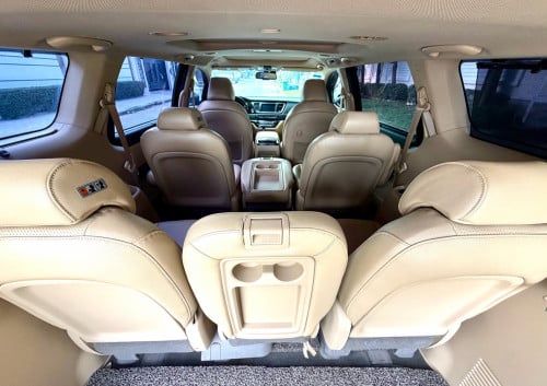 លក់ Kia Carnival ឆ្នាំ​ 2020 Full Option