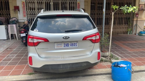 រថយន្ដលក់ KIA Soreto ប្រើម៉ាស៊ូត