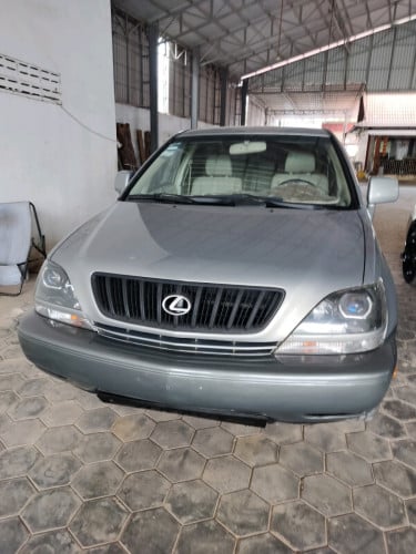 ឡានលក់ RX300(02)Pong1