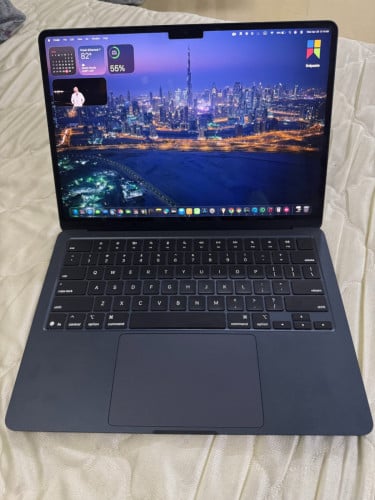 🔥 MacBook Air M4 (16GB / 512GB) – MIDNIGHT - URGENT SALE🔥