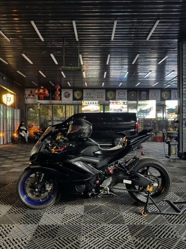 ម៉ូតូសម្រាប់លក់​ yamaha R3