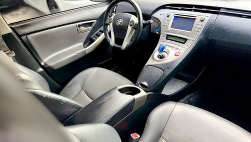 2014 Prius option4