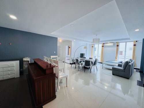3 Bedrooms For Rent in Doun Penh Area Close to BKK1 and Wat Phnom.