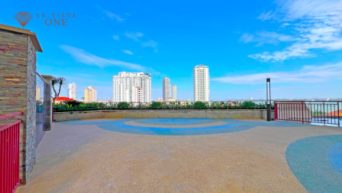 3 bedrooms one unit left/ 3 បន្ទប់គេង 1 unit ចុងក្រោយ
