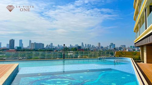 3 bedrooms one unit left/ 3 បន្ទប់គេង 1 unit ចុងក្រោយ
