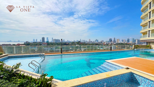 3 bedrooms one unit left/ 3 បន្ទប់គេង 1 unit ចុងក្រោយ