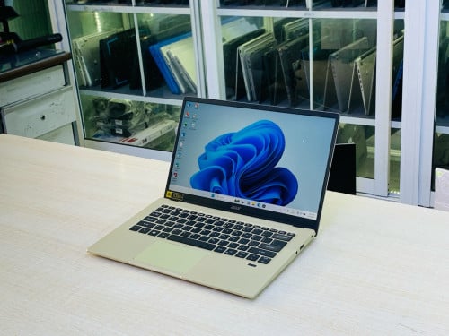 Acer Swift SF114-33 14”FHD Key Light