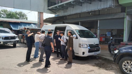 Alphard. Haice. H1. Bus.