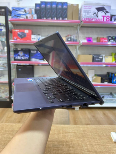 ASUS Expertbook