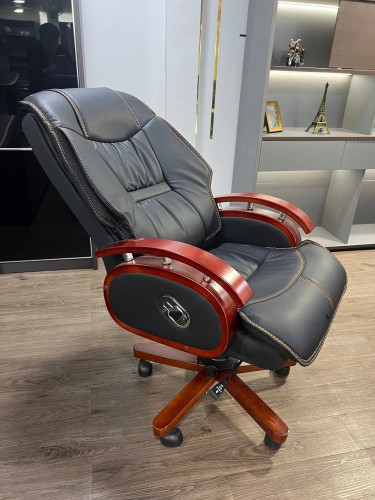 Boss Premium Chair