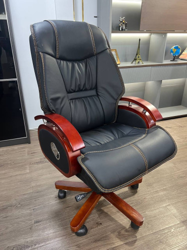 Boss Premium Chair