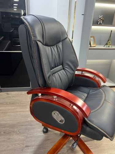 Boss Premium Chair