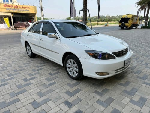 Camry 2002 LE កាលី ថ្មីណាស់បងបង