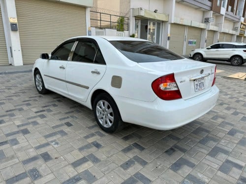 Camry 2002 LE កាលី ថ្មីណាស់បងបង