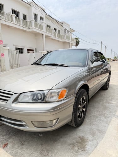 Camry LE