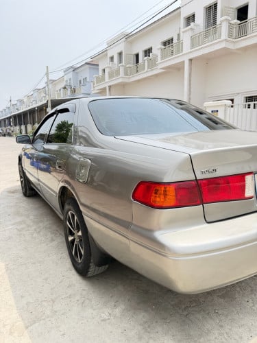 Camry LE