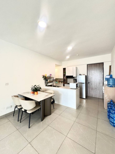 Condo Urban Village available For Rent