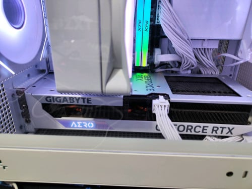 CPU: Intel Core i5-13400FRAM: 32GB DDR4 3200MhzGPU: Gigabyte AERO RTX4060Ti 8GB