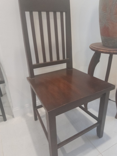 Dining table with 8 chairs